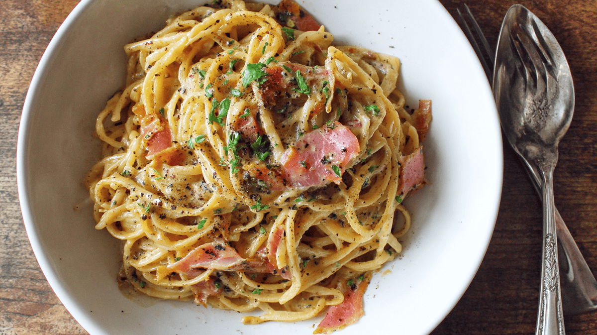 温かい生ハムのパスタ